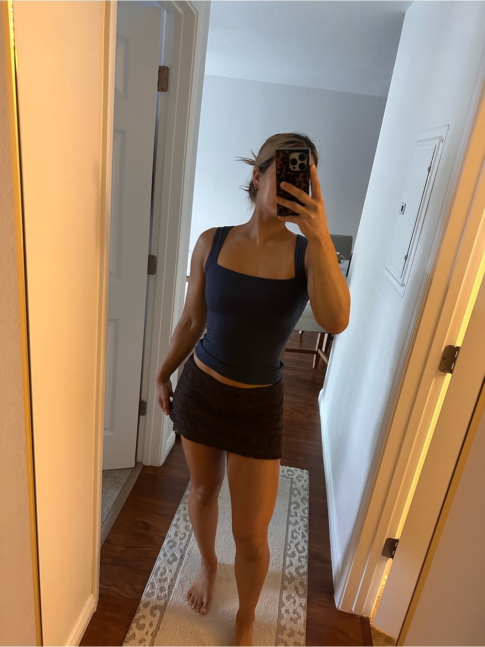 EUC QINSEN Navy Crop Tank Top